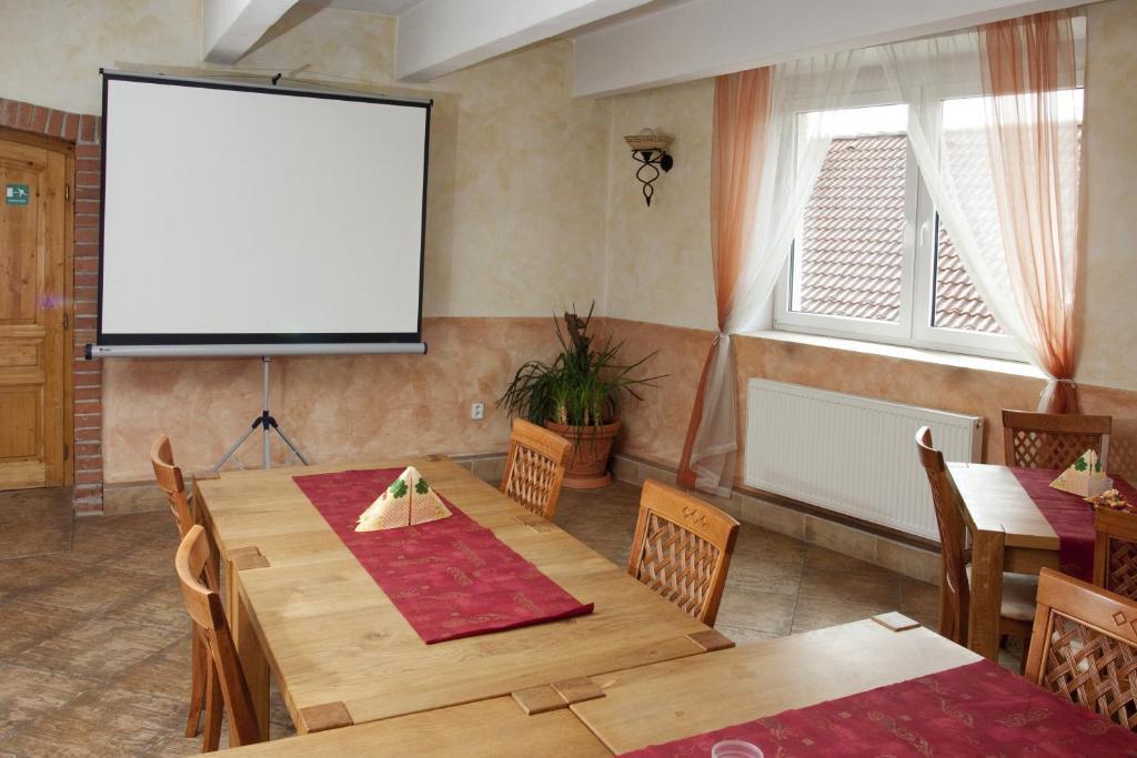 Hotel Bila Ruze Pisek  Bagian luar foto