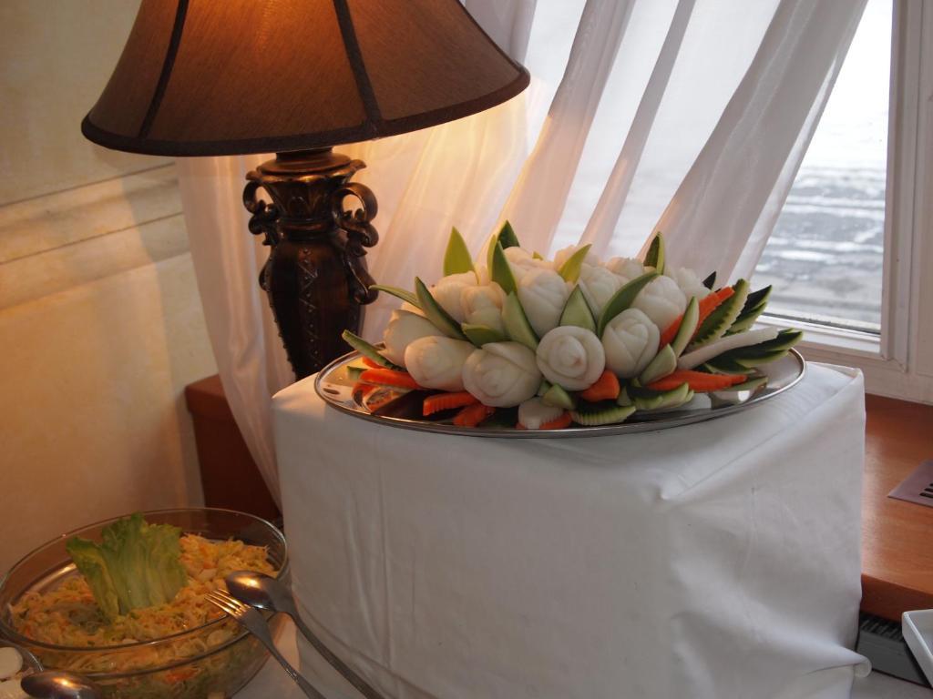 Hotel Bila Ruze Pisek  Bagian luar foto