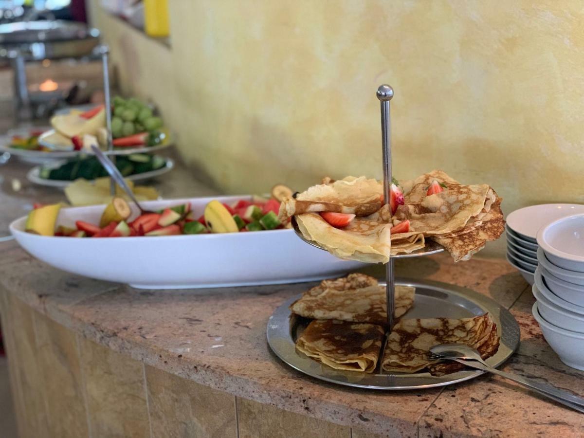 Hotel Bila Ruze Pisek  Bagian luar foto